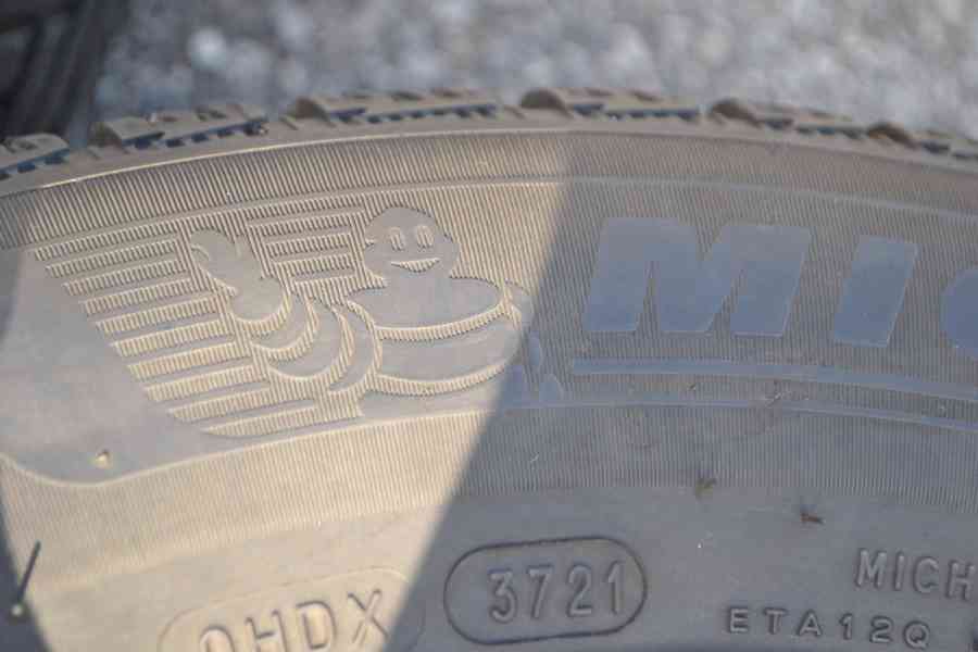 ZÁNOVNÍ sada 4ks zimní kola Š.Octavia II, III+Michelin Alpin - foto 7