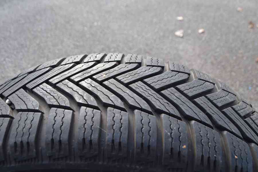 ZÁNOVNÍ sada 4ks zimní kola Š.Octavia II, III+Michelin Alpin - foto 11