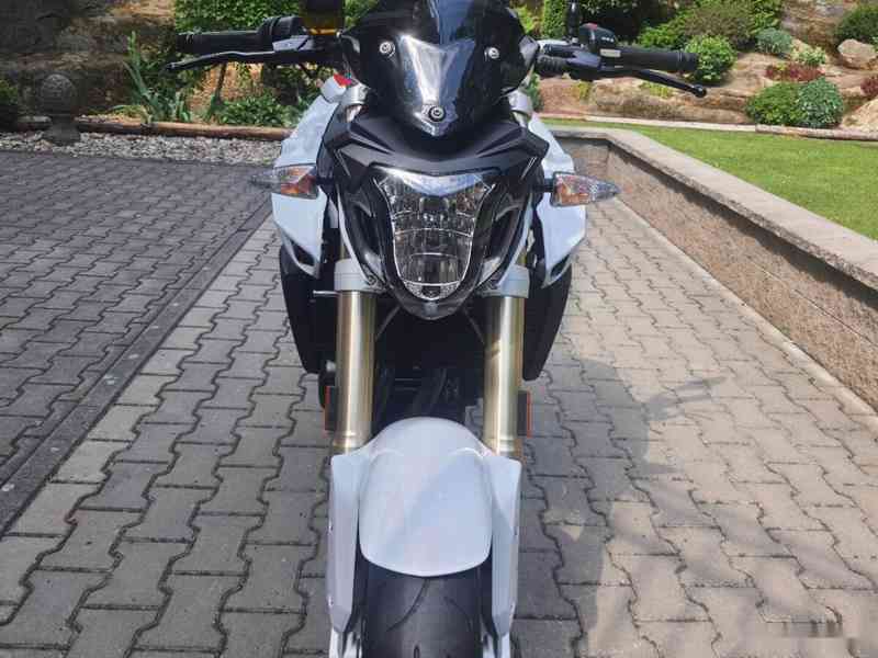 BMW F 800 R - ABS, MODE -SUPER STAV - 135 000 KČ - foto 17