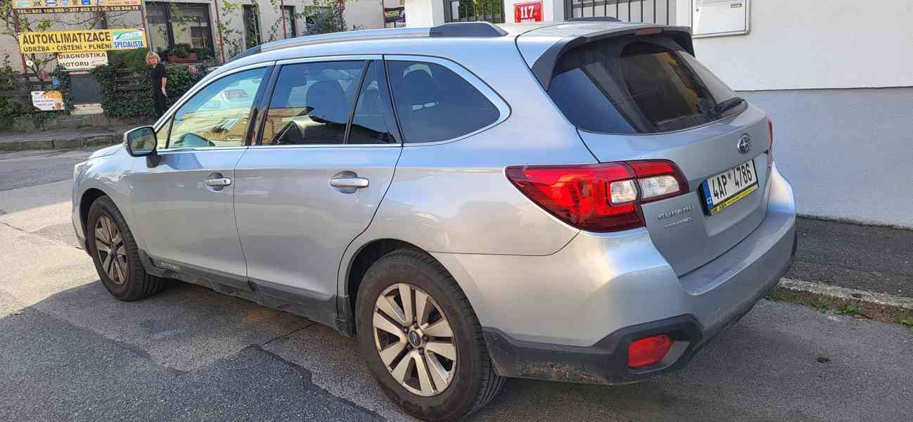 SUBARU OUTBACK 2.5 i 129 kw r.v.2015 1.majitel - foto 4