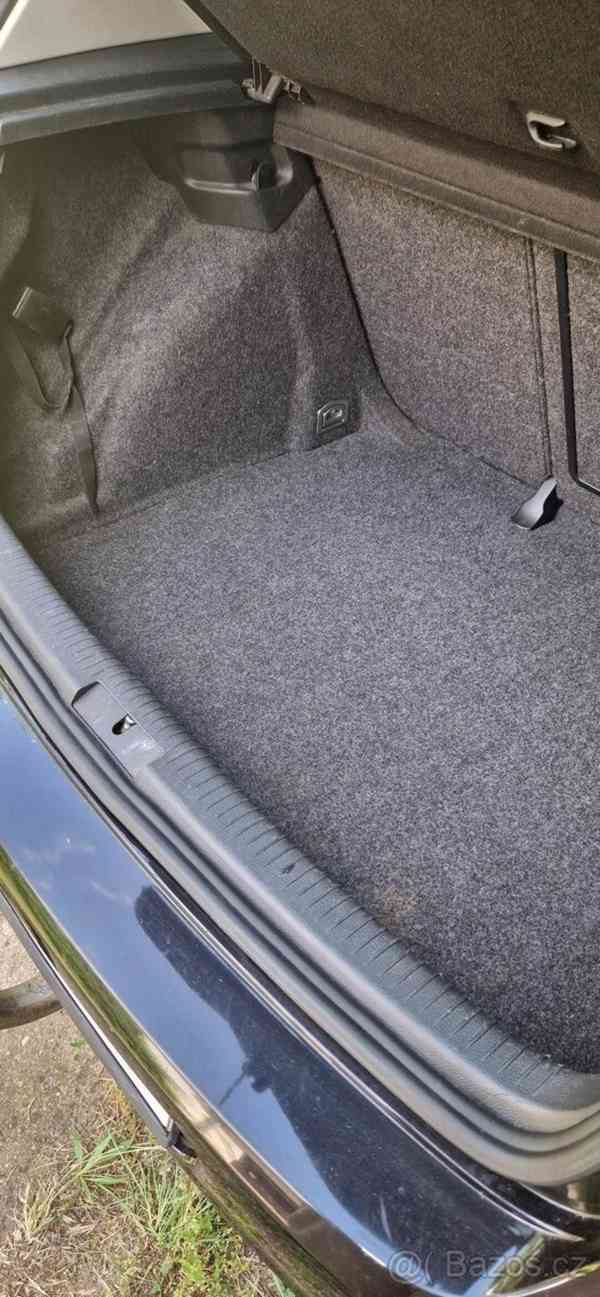 Volkswagen Golf 2,0   Tdi highline, klimatizace - foto 12