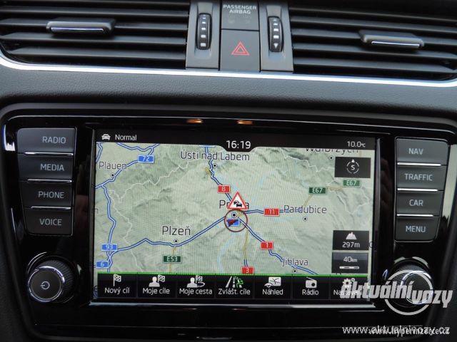 Škoda Octavia 2.0, nafta, automat, RV 2015, navigace, kůže - foto 24