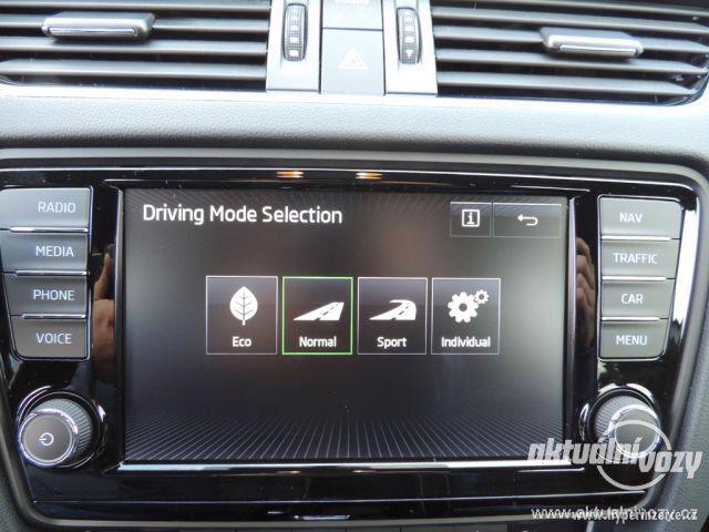 Škoda Octavia 2.0, nafta, automat, RV 2015, navigace, kůže - foto 41