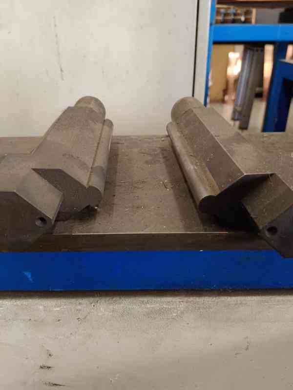 Použitá ohýbačka pásovin EB 30 CNC r. v. 2005 - foto 7