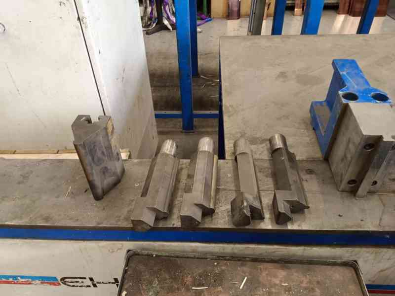 Použitá ohýbačka pásovin EB 30 CNC r. v. 2005 - foto 15