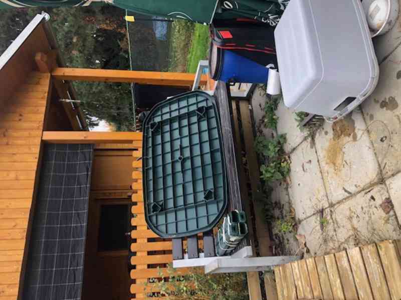 zahradní plastový stůl - foto 3