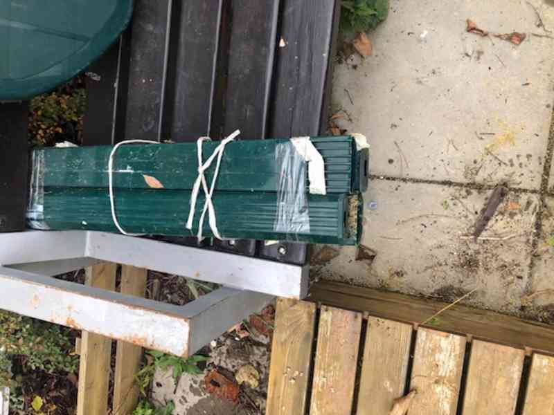 zahradní plastový stůl - foto 2