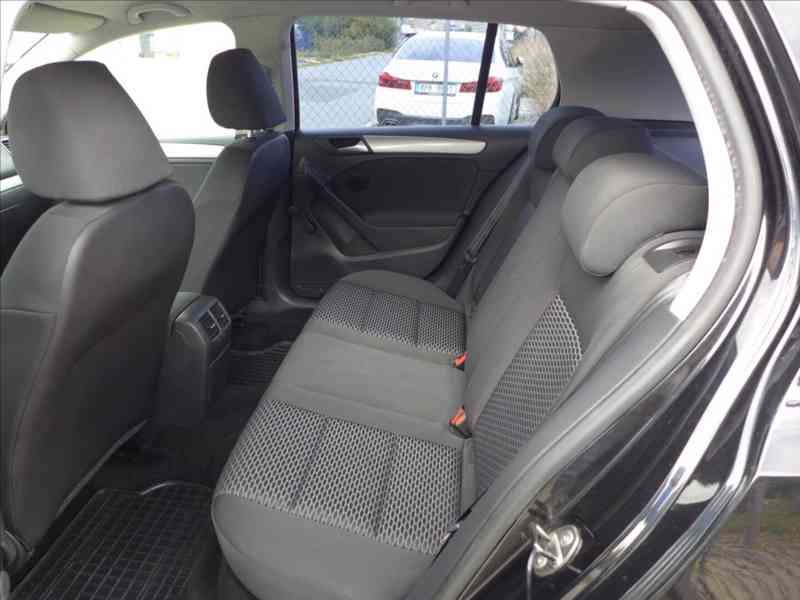 Volkswagen Golf 1,4 i 16V KLIMA - foto 6