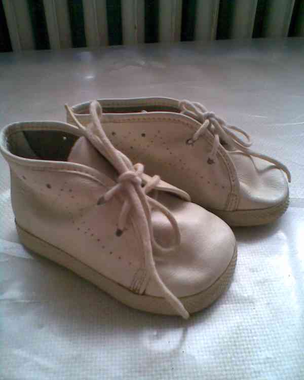 Retro dudlík, chrastítko, botičky - foto 3