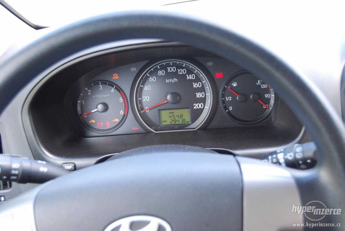 Nádherný Hyundai H1 r.v. 2013 8míst 2.5crdi pouze 30tis km - foto 1