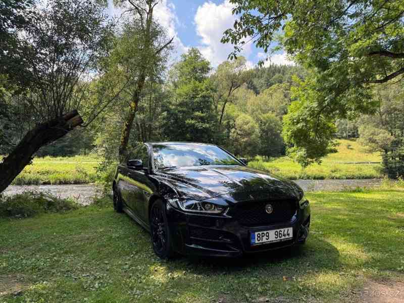 Jaguar XE 2,0   R-sport - foto 5