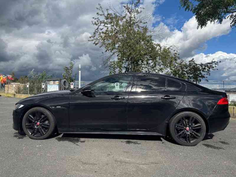 Jaguar XE 2,0   R-sport - foto 4