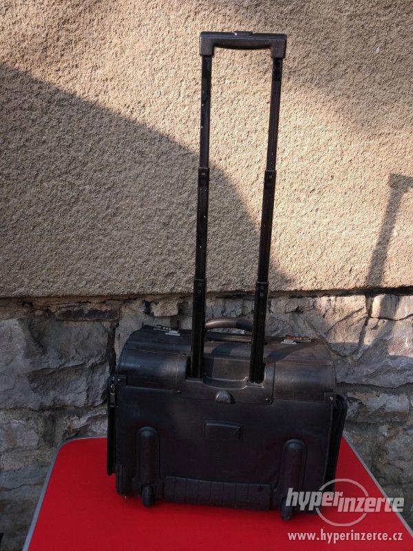 Prostorný kožený kufr na kolečkách, i pro notebook, s výsuvn - foto 2