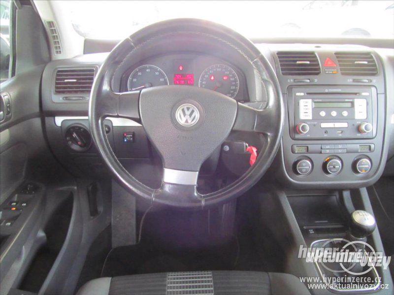 Volkswagen Golf 1.6, vyrobeno 2008 - foto 42