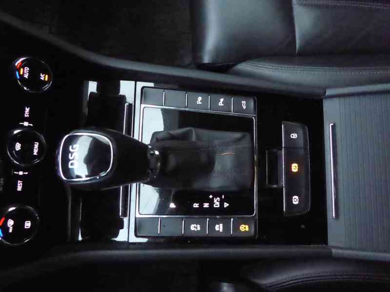 ŠKODA Superb Combi L&K 2,0 TDI 140 kW DSG, 3060 - foto 28