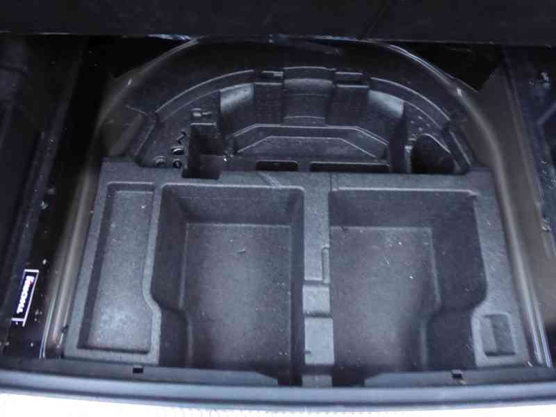 ŠKODA Superb Combi L&K 2,0 TDI 140 kW DSG, 3060 - foto 11