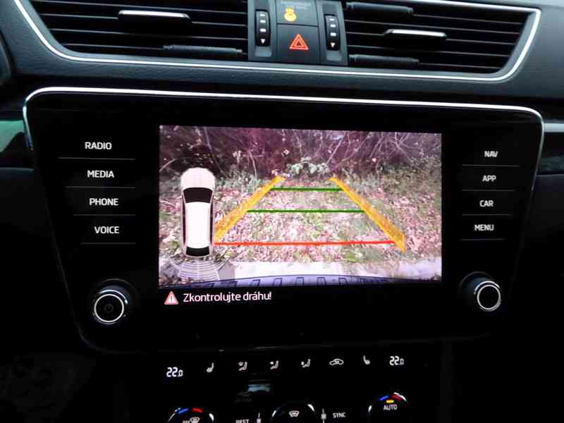 ŠKODA Superb Combi L&K 2,0 TDI 140 kW DSG, 3060 - foto 23