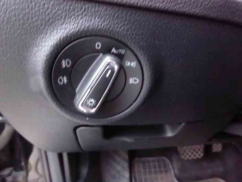 ŠKODA Superb Combi L&K 2,0 TDI 140 kW DSG, 3060 - foto 18