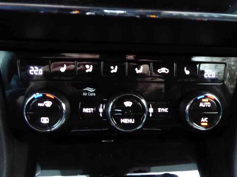 ŠKODA Superb Combi L&K 2,0 TDI 140 kW DSG, 3060 - foto 27
