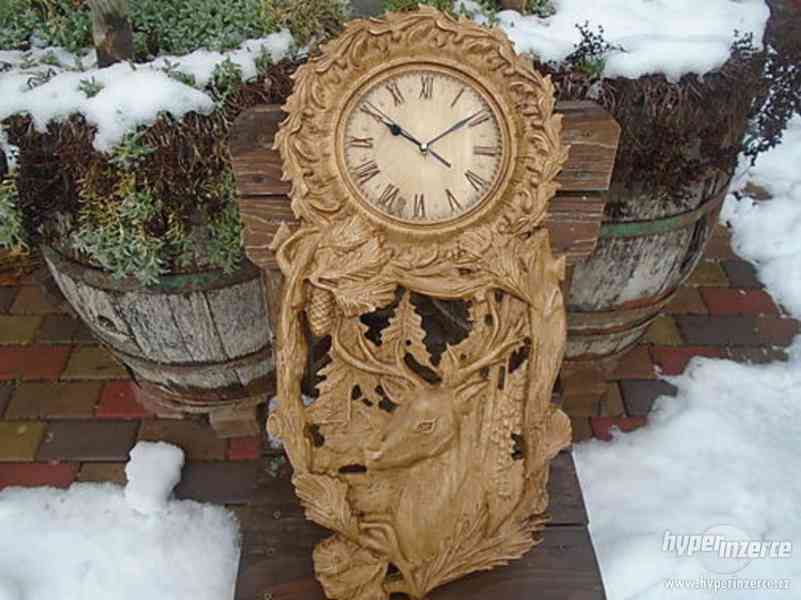 Drevorezba hodiny - foto 1