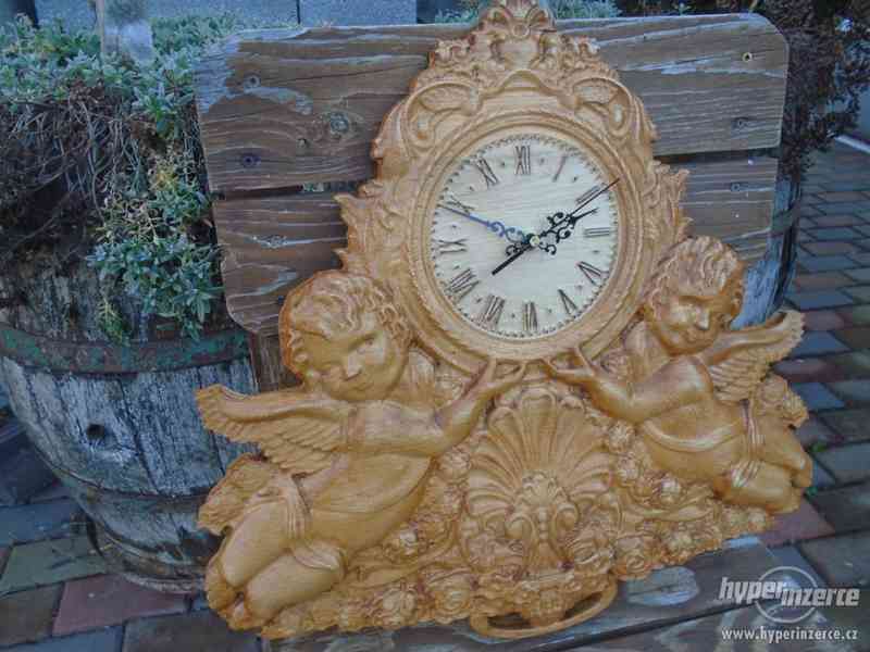 Drevorezba hodiny - foto 4
