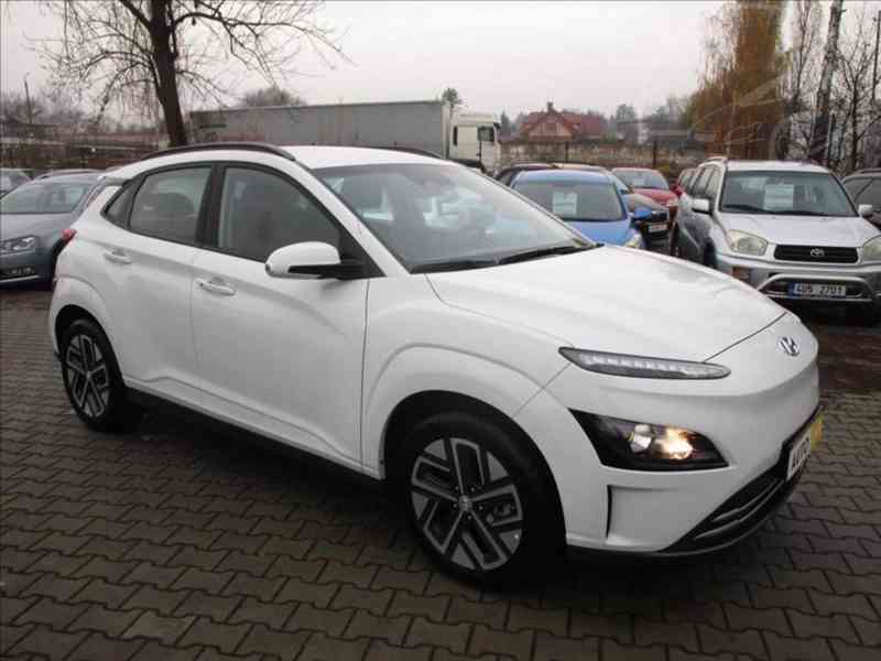 Hyundai Kona 0,0 64kWh SoH 100% - DPH - foto 1