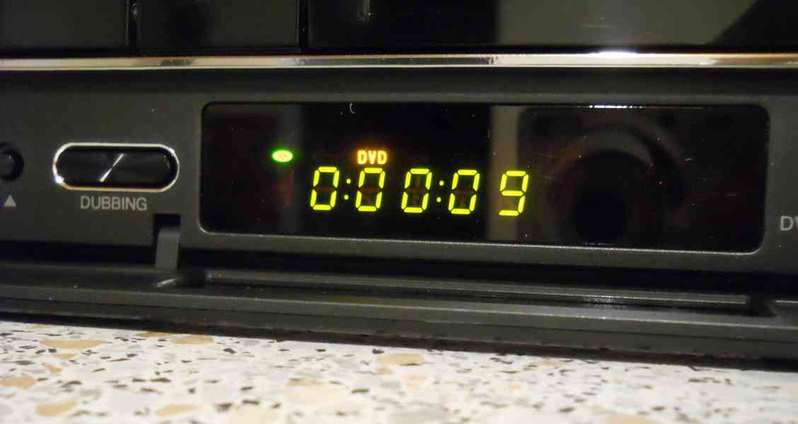 VHS-DVD rekordér LG RC689H - foto 4