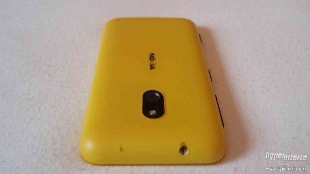 Nokia Lumia 620 dotykový mobilní telefon + příslušenství - foto 7