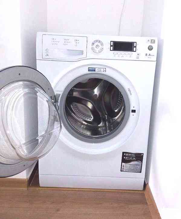 Kvalitní pračka Ariston, A +++,  8.kg - foto 2