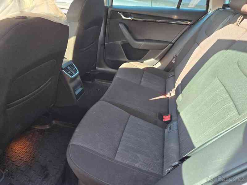 Škoda Octavia 1,6   TDI - foto 7