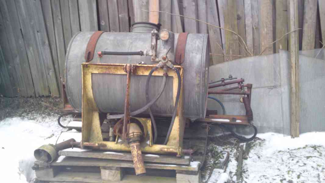 Potřikovač na hnojiva - foto 1