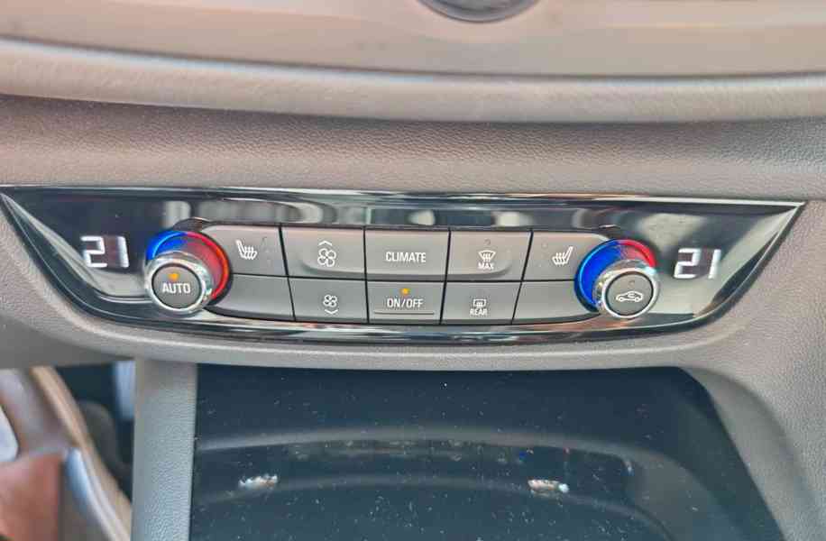 Opel Insignia 2.0d Bussines Innovation 125kw - foto 10