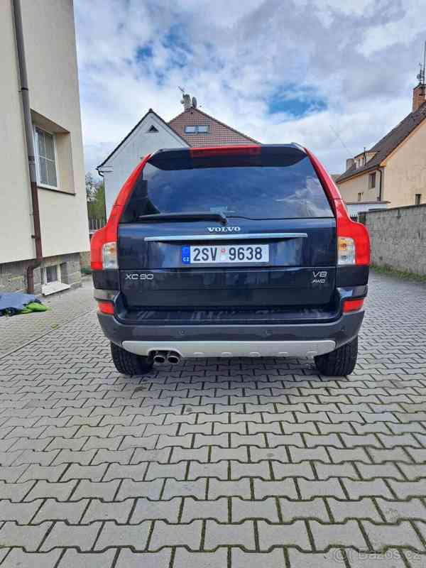 Volvo XC90 4.4 V8 - foto 12
