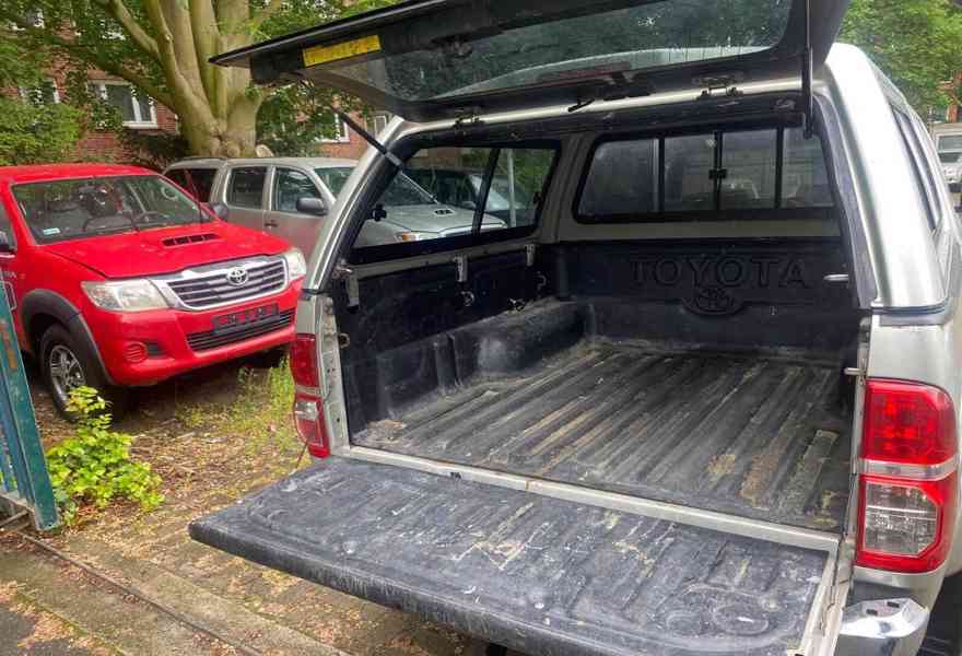 Toyota Hilux3.0 D-4D 126kw - foto 6