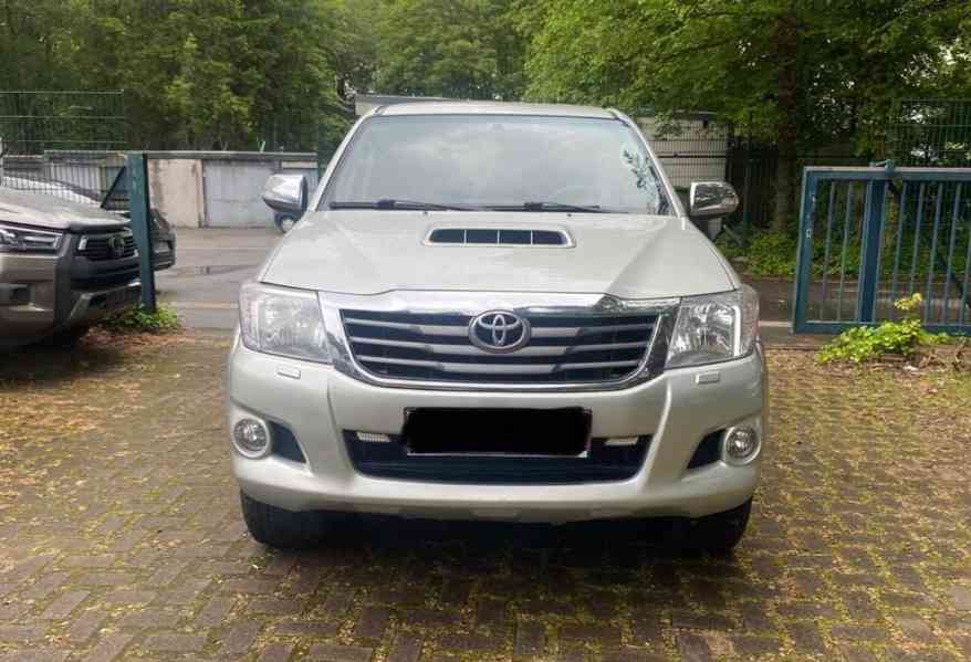 Toyota Hilux3.0 D-4D 126kw - foto 9
