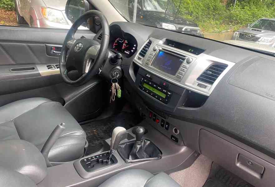 Toyota Hilux3.0 D-4D 126kw - foto 14