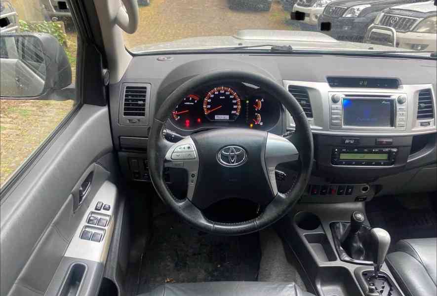 Toyota Hilux3.0 D-4D 126kw - foto 10