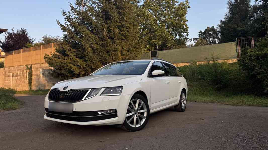 Škoda Octavia, 1.5 TSi, Full LED - foto 2