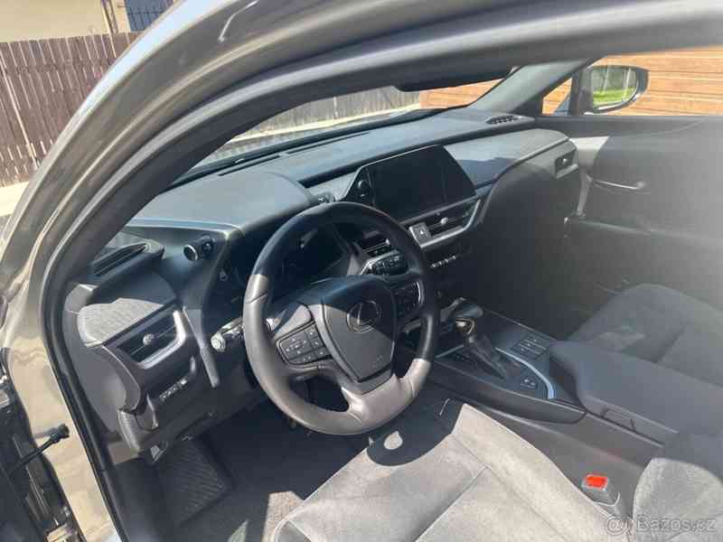 Lexus UX 250h 2,0   hybrid .E-CVT - foto 5
