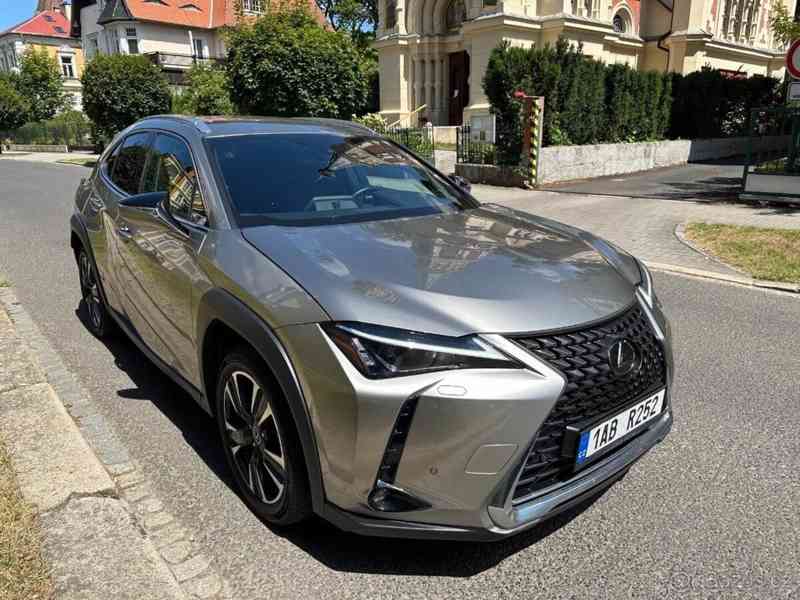 Lexus UX 250h 2,0   hybrid .E-CVT - foto 2