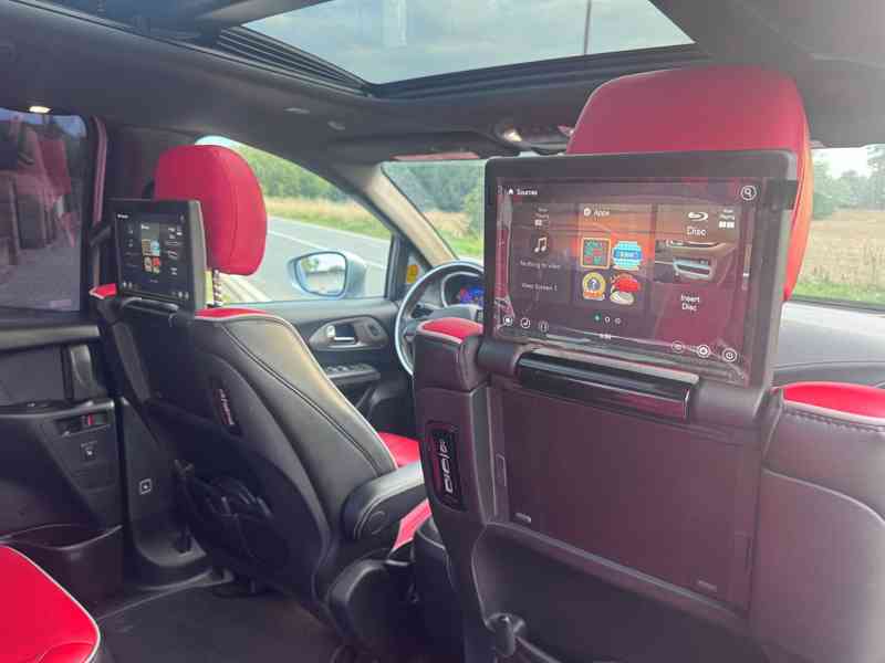 Chrysler Pacifica 3,6 S RED Limited Sunrof DVD 2020 - foto 12