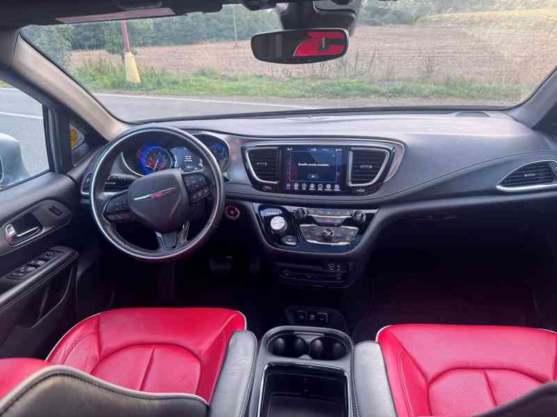 Chrysler Pacifica 3,6 S RED Limited Sunrof DVD 2020 - foto 11