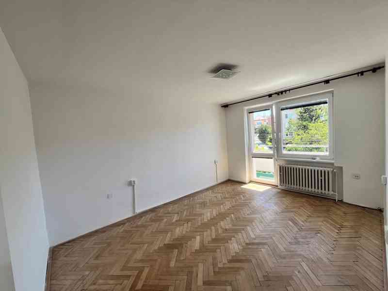 Pronájem bytu 2+1 s balkonem ve Znojmě - foto 4