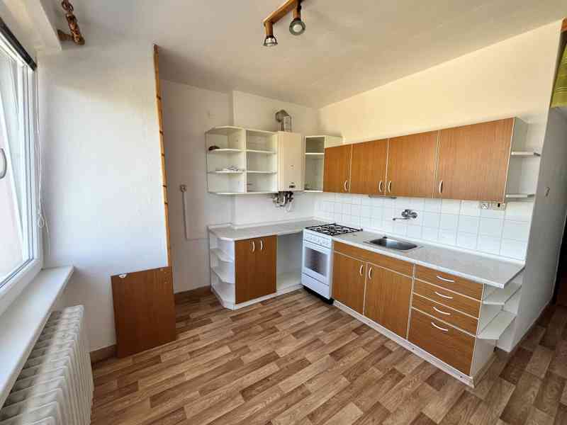Pronájem bytu 2+1 s balkonem ve Znojmě - foto 2