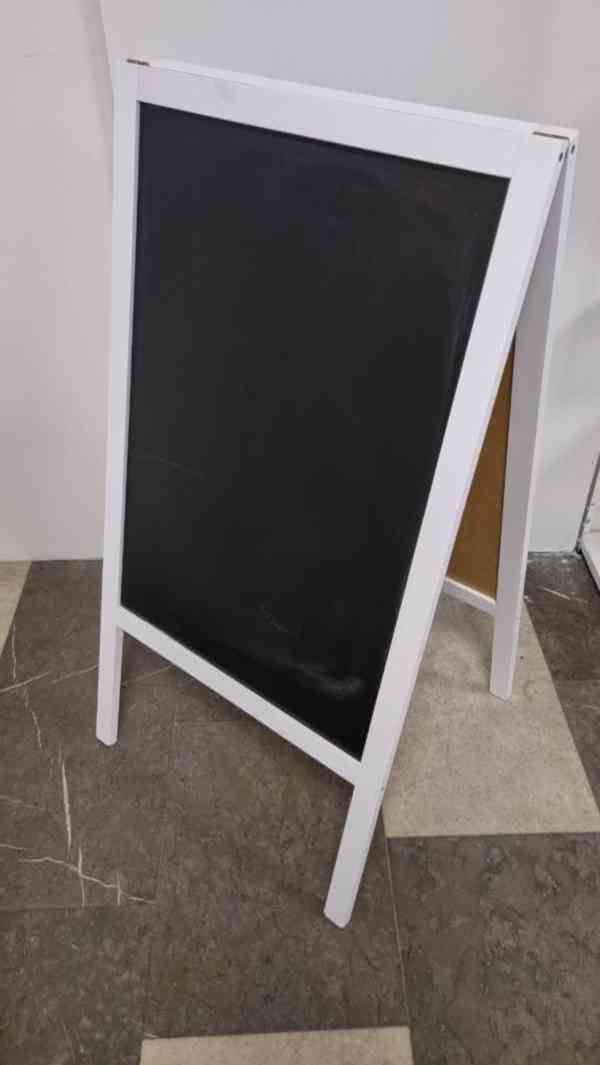 !!! Výprodej kanceláře – Křídový reklamní A-stojan – 700 Kč  - foto 3