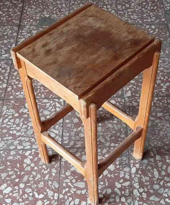 Barová stolička dětská dřevěná  - foto 1