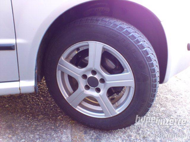 Škoda Fabia 1.2 6V HTP - foto 3