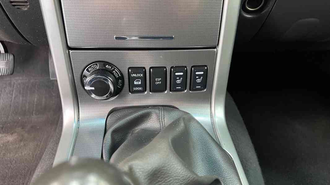 Nissan Pathfinder 2.5 dCi SE 140kw - foto 3