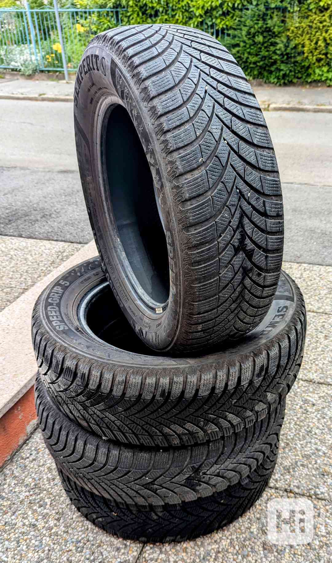 Zimní pneu 205/60R16 92H - foto 1