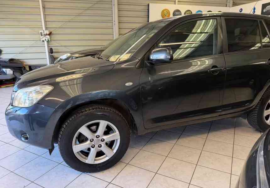 Toyota RAV 4 2.0i 4x4 Team benzín 112kw - foto 18